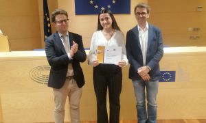 Presentation of the Young Europe Award for the best high school research papers