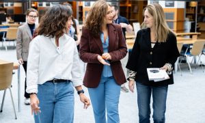 Cuando la extrema derecha quiere atacar la democracia, comienza por los derechos de las mujeres Lina Gálvez