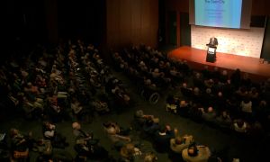 Richard Sennett proposes to open European cities, democratize them and make them political subjects